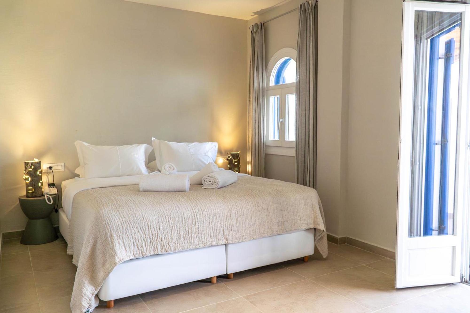 The Noverian Bios Santorini Boutique Hotel Fira  Zimmer foto