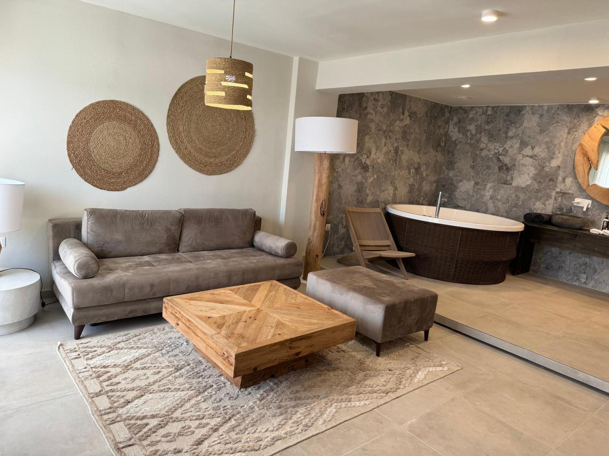 The Noverian Bios Santorini Boutique Hotel Fira  Zimmer foto