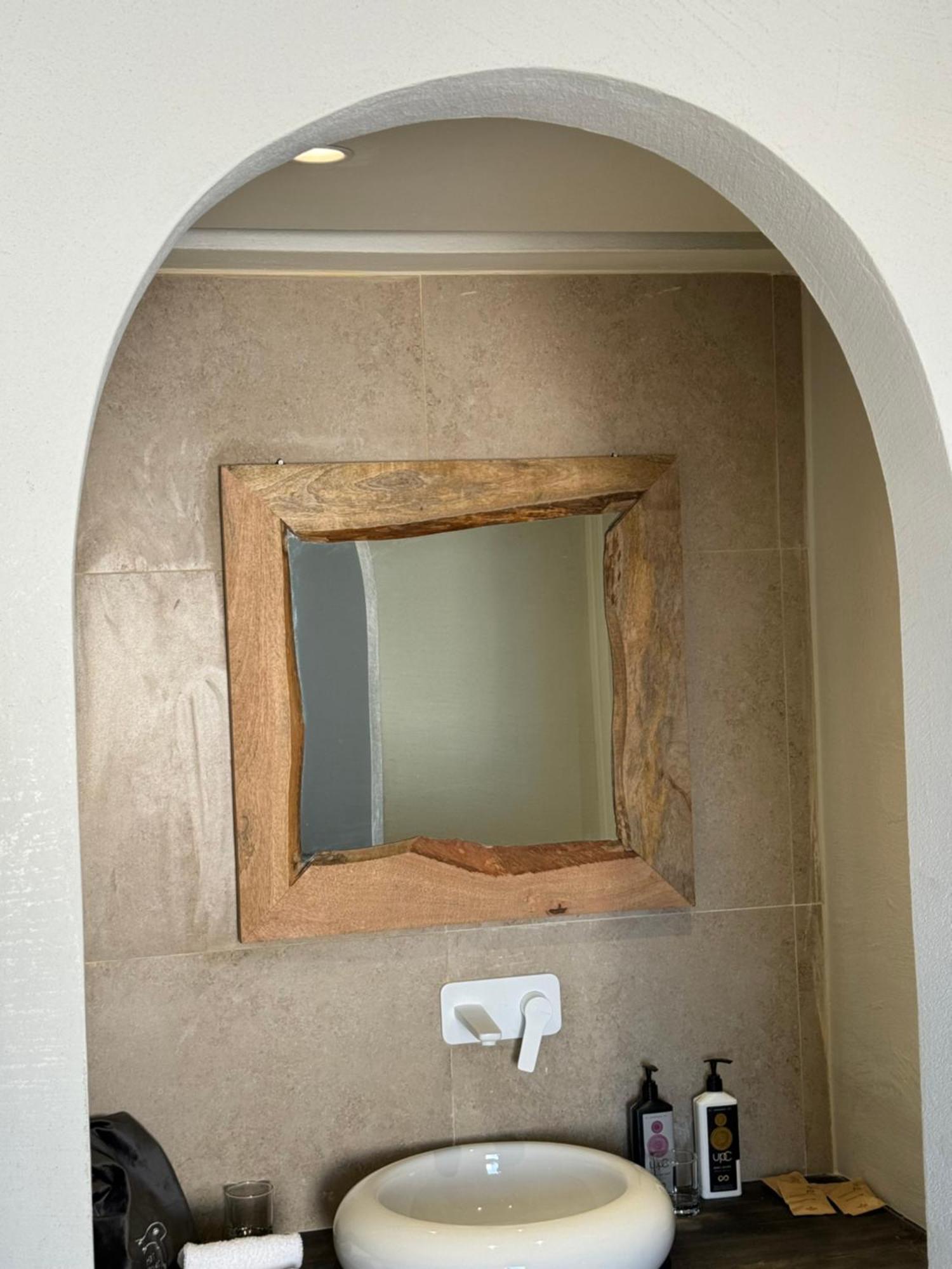 The Noverian Bios Santorini Boutique Hotel Fira  Zimmer foto